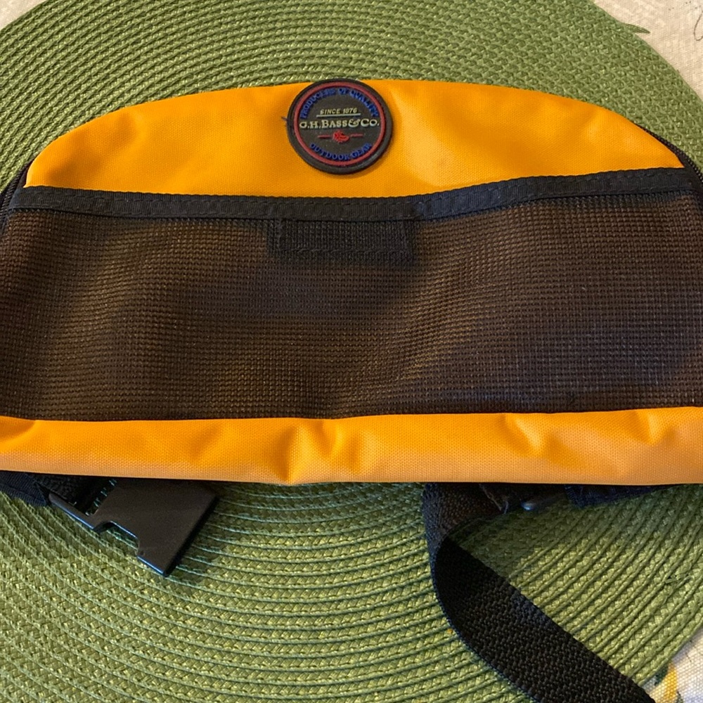 GH bass and Company fanny pack outdoor gear 6 x 11 two pockets . Like new.
